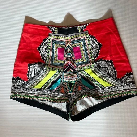 Pattern Shorts - Picture 2 of 3
